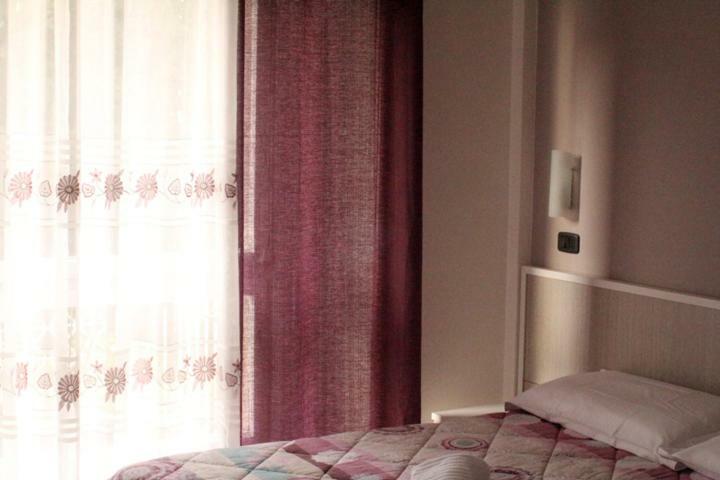 Hotel Astoria Бордихера Екстериор снимка